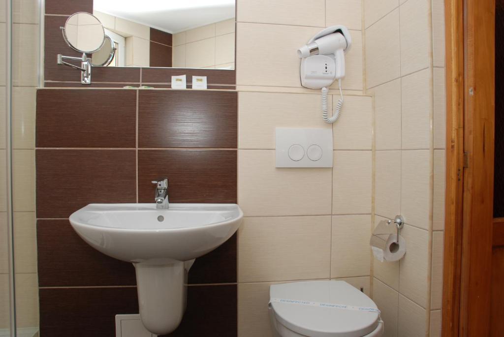 Hotel Liliacul Cluj-Napoca Chambre photo
