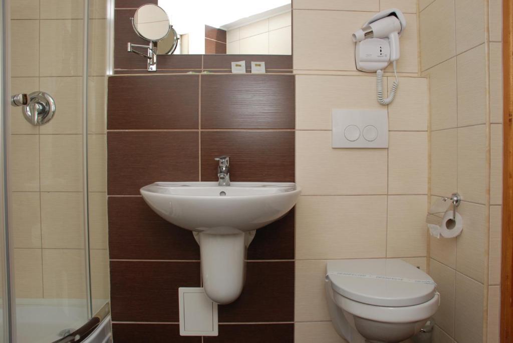 Hotel Liliacul Cluj-Napoca Chambre photo