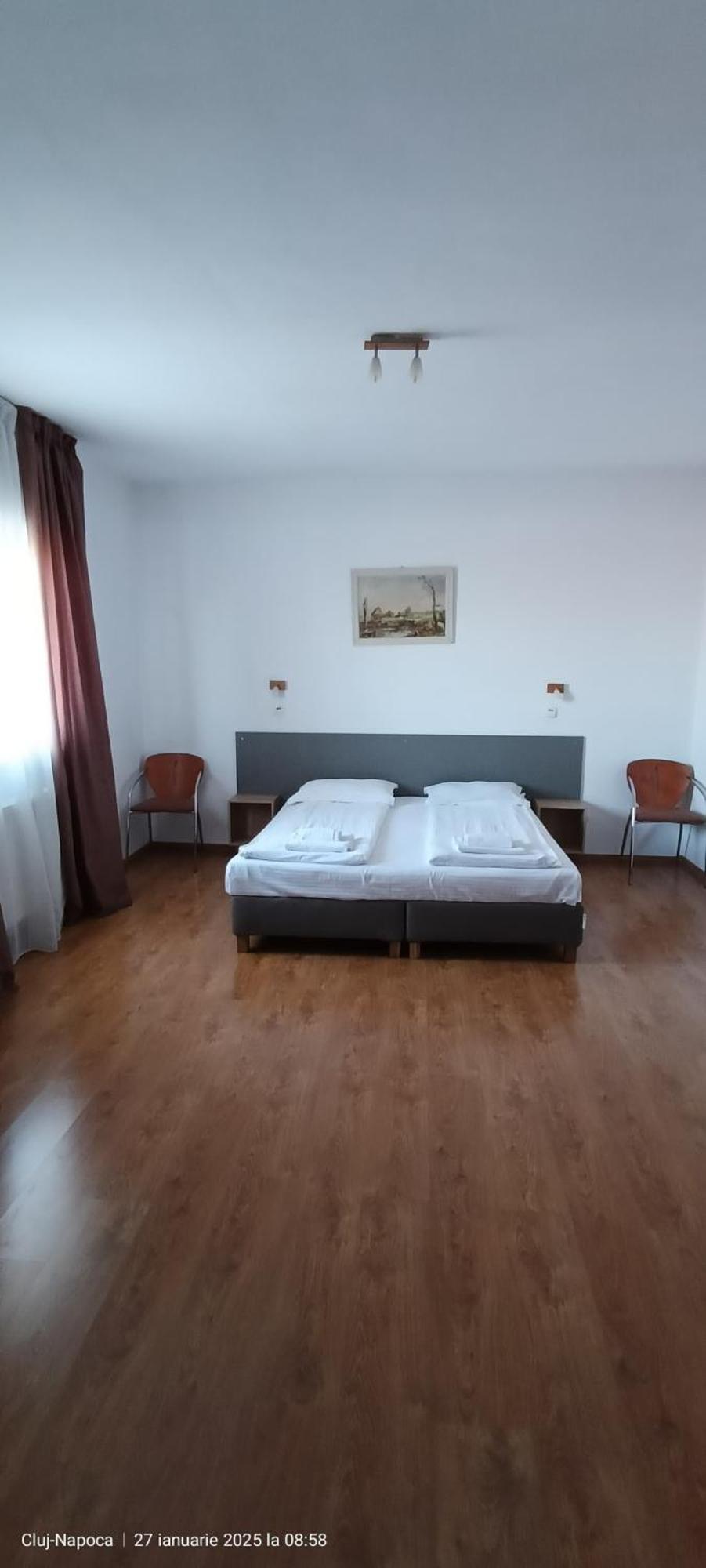 Hotel Liliacul Cluj-Napoca Extérieur photo